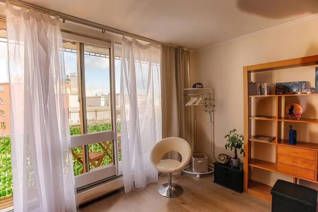 Studio With Balcony Parijs