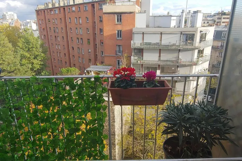 Appartement Studio With Balcony Parijs